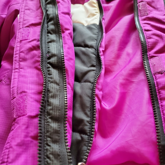 Girls 6/6X Mountain Xpedition 2 in 1 hooded jacket Winter Next to New - Picture 10 of 13